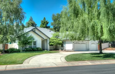 2317 El Vista St, Redding, CA 96002 photo 1