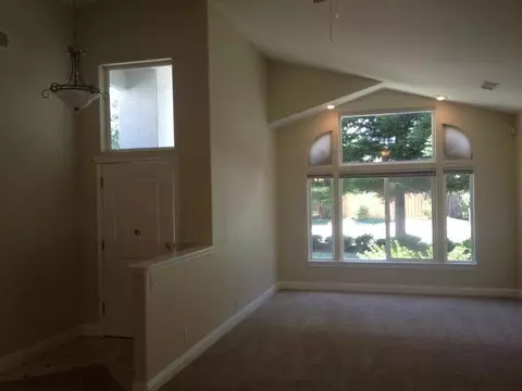 5953 Beaumont Dr, Redding, CA 96003 photo 5