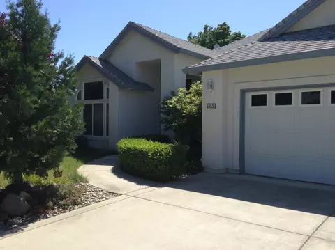 5953 Beaumont Dr, Redding, CA 96003 photo 2