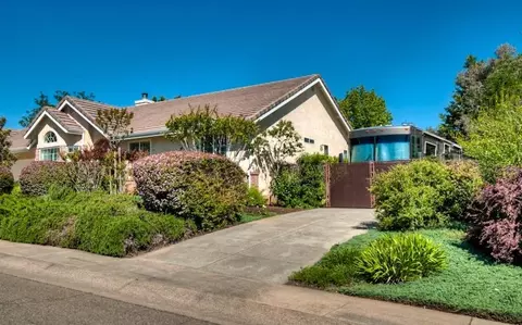 568 River Oaks Dr, Redding, CA 96001 photo 6