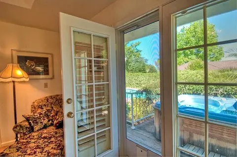 568 River Oaks Dr, Redding, CA 96001 photo 10