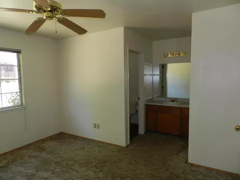 1407 Wingsetter Way, Redding, CA 96003 photo 8
