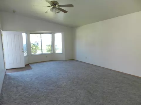1407 Wingsetter Way, Redding, CA 96003 photo 4
