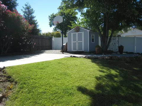 3707 Greenhaven Ln, Redding, CA 96001 photo 18