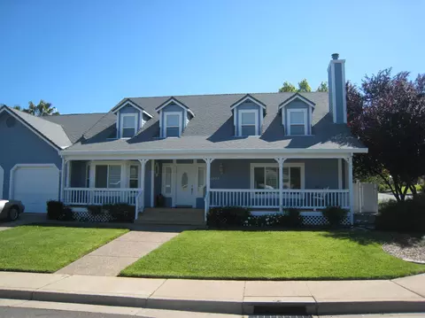 3707 Greenhaven Ln, Redding, CA 96001 photo 1
