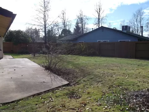 1050 Red Tail Dr, Redding, CA 96003 photo 16