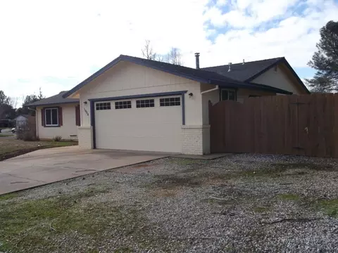1050 Red Tail Dr, Redding, CA 96003 photo 4