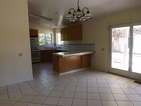 3027 Warbler Ct, Redding, CA 96001 photo 9