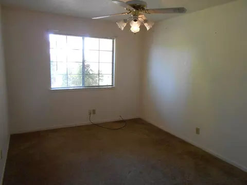 438 Rosewood Dr, Redding, CA 96003 photo 15