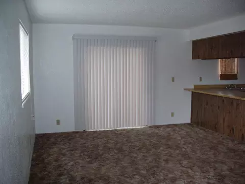 3263 Lana Ct, Redding, CA 96003 photo 2
