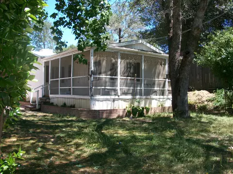 17820 Peterson Ln, Redding, CA 96003 photo 2
