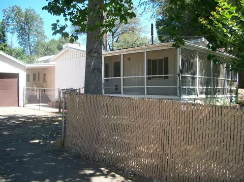 17820 Peterson Ln, Redding, CA 96003 photo 3