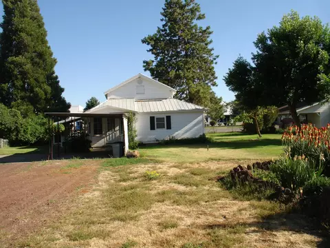 44240 Walnut St, Mcarthur, CA 96056 photo 4