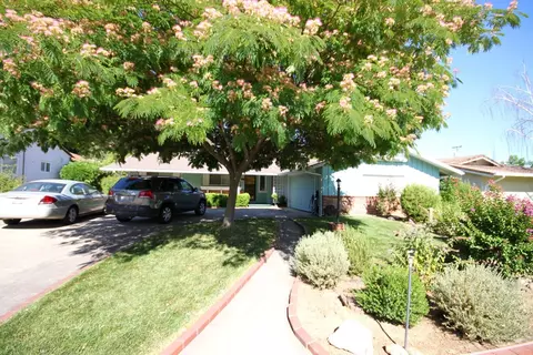 220 Oleander Cir, Redding, CA 96001 photo 4