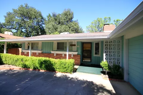 220 Oleander Cir, Redding, CA 96001 photo 1