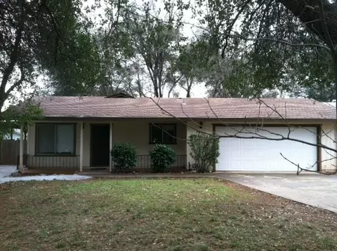 1977 Wheeler St, Redding, CA 96002 photo 2