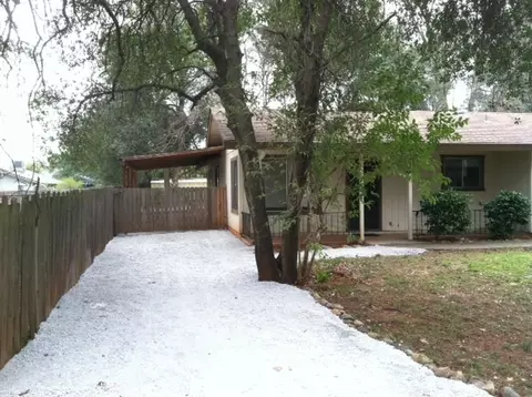 1977 Wheeler St, Redding, CA 96002 photo 3