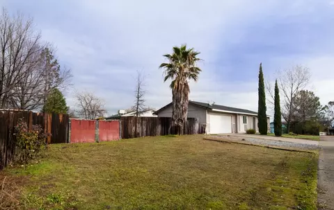 1380 Bobwhite Way, Redding, CA 96003 photo 3