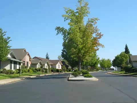 359 Franciscan Trl, Redding, CA 96003 photo 1