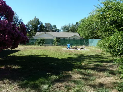 1055 Hawthorne, Redding, CA 96002 photo 24