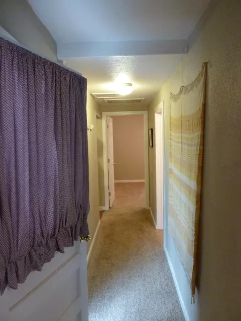 1055 Hawthorne, Redding, CA 96002 photo 23