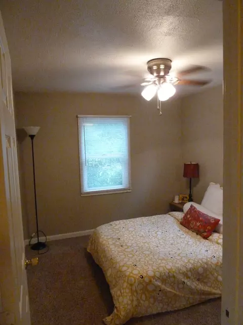 1055 Hawthorne, Redding, CA 96002 photo 13