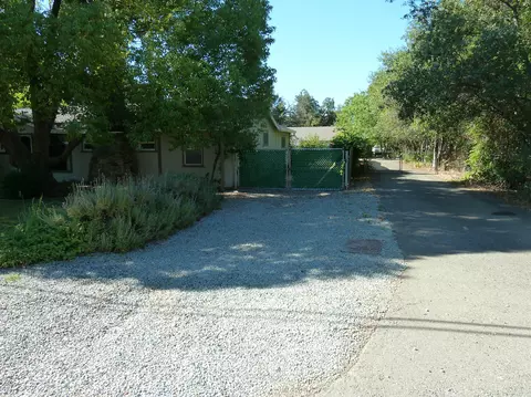 1055 Hawthorne, Redding, CA 96002 photo 35