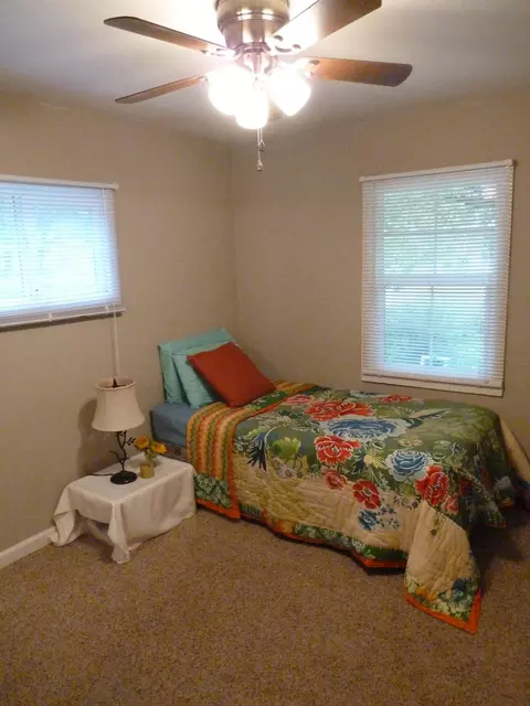1055 Hawthorne, Redding, CA 96002 photo 11