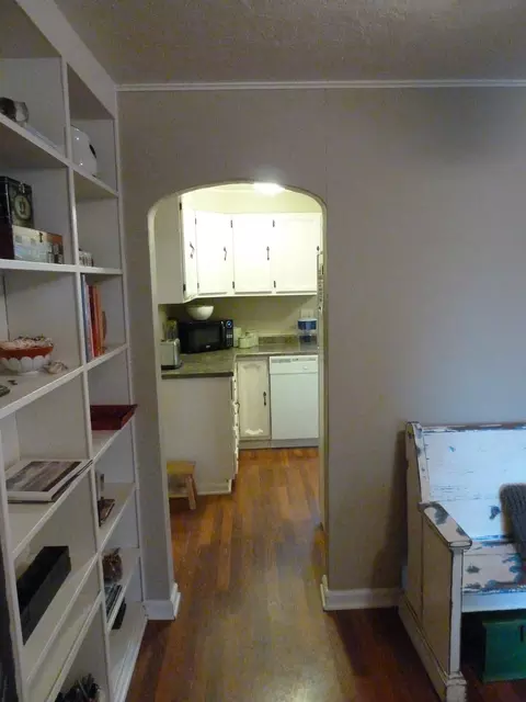 1055 Hawthorne, Redding, CA 96002 photo 5