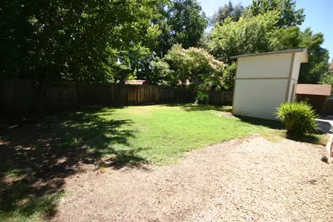 2233 London Ave, Redding, CA 96001 photo 9