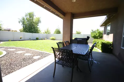 911 Coggins St, Redding, CA 96003 photo 19
