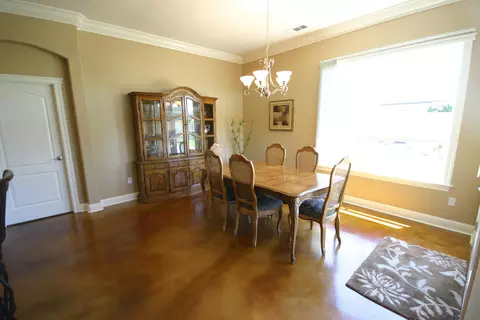 911 Coggins St, Redding, CA 96003 photo 7