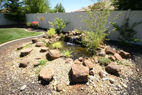 911 Coggins St, Redding, CA 96003 photo 21