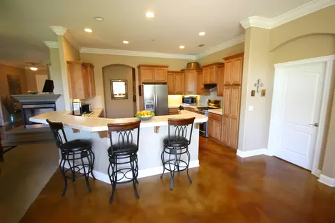 911 Coggins St, Redding, CA 96003 photo 9