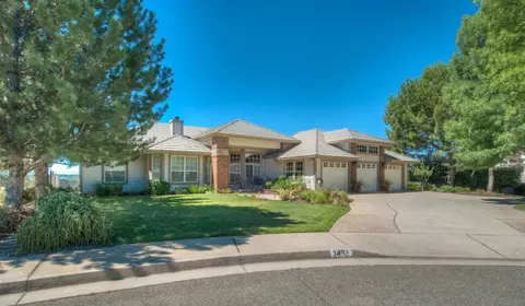 3492 Showboat Ct, Redding, CA 96003 photo 2
