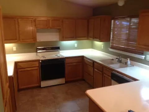 1460 Fayette, Redding, CA 96003 photo 2