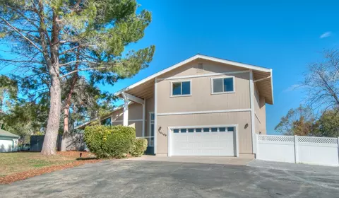 16169 Plateau Cir, Redding, CA 96001 photo 3