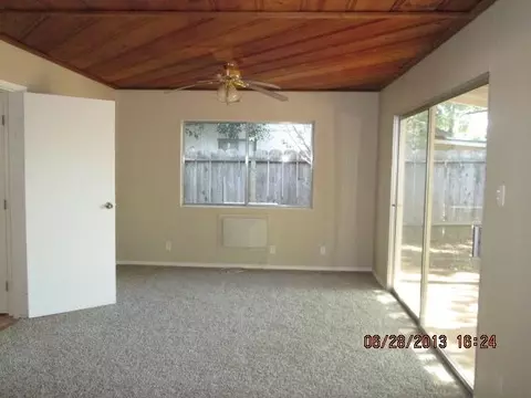 3880 Pluto St, Redding, CA 96002 photo 5