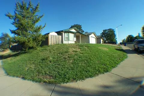 180 Danbury Dr, Redding, CA 96003 photo 2