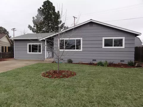 3801 Meteor St, Redding, CA 96002 photo 1