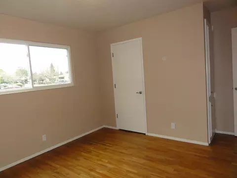 3801 Meteor St, Redding, CA 96002 photo 6