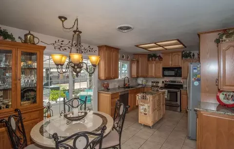 20347 Pickford, Redding, CA 96002 photo 4