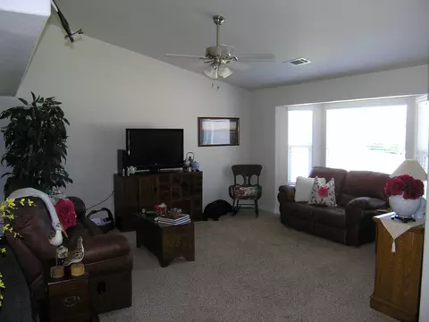 1491 Purple Way, Redding, CA 96003 photo 7