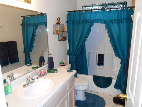 2973 Cobblestone Loop, Anderson, CA 96007 photo 8