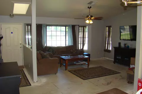 439 Springer Dr, Redding, CA 96003 photo 5