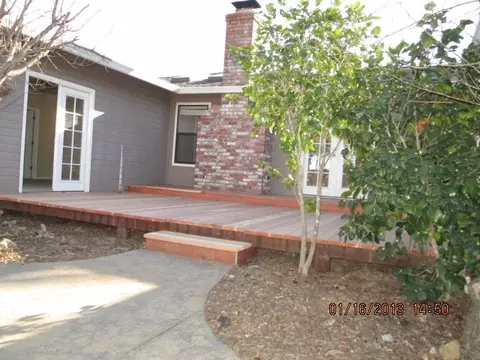 19510 Medo Vale Ln, Redding, CA 96002 photo 2