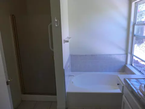 522 Martinique Cir, Redding, CA 96003 photo 3
