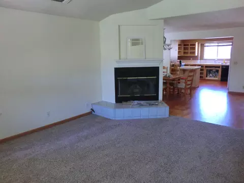 522 Martinique Cir, Redding, CA 96003 photo 6