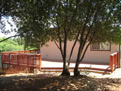 1934 Vale Dr, Redding, CA 96002 photo 3