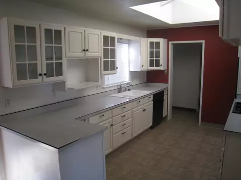 1595 Oakdale Ln, Redding, CA 96002 photo 3